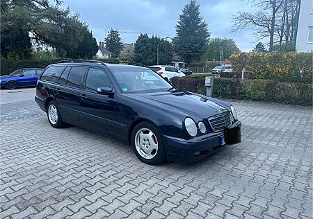 Mercedes-Benz E 220 CDI T CLASSIC Classic, 7 Sitze Kindersitz