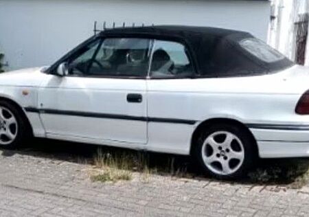 Opel Astra 1.8 16V Cabrio f. Bastler, bed. fahrbereit