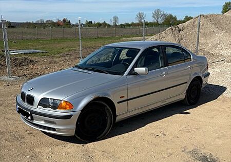 BMW 320i Limousine 150 PS Automatik