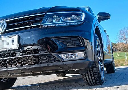 VW Tiguan Volkswagen 2.0 TDI DSG 4MOTION