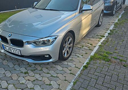 BMW 320d xDrive Touring/Tüv, Inspektion, Reifen neu