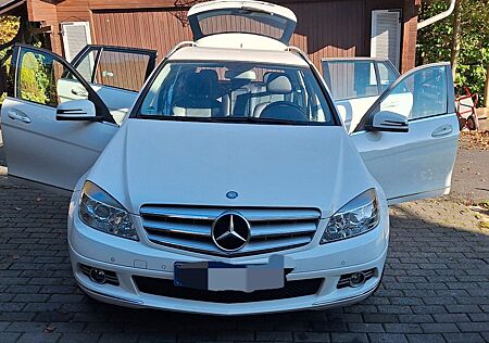 Mercedes-Benz C 180 CGI T BlueEFFICIENCY Autom. -