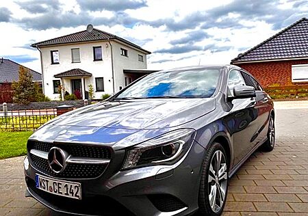 Mercedes-Benz CLA 200 Shooting Brake
