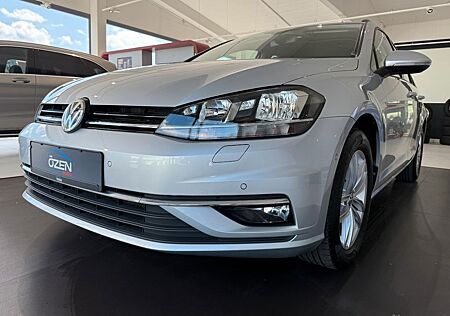 VW Golf Volkswagen 1.6 TDI BMT Variant Comfortline *STANDH*AHK