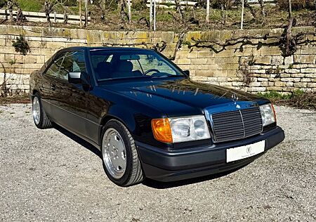 Mercedes-Benz CE 300 300 CE C124, H-Kennzeichen, viele Teile neu!