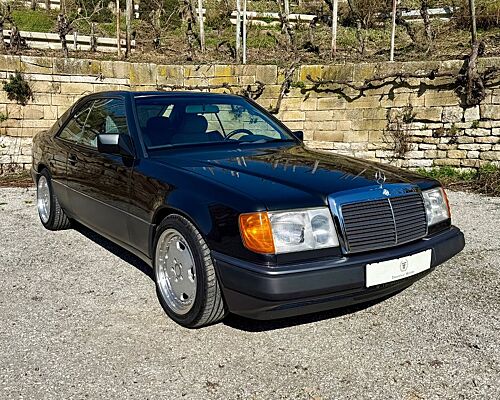 Mercedes-Benz 300 CE C124, H-Kennzeichen, viele Teile neu!