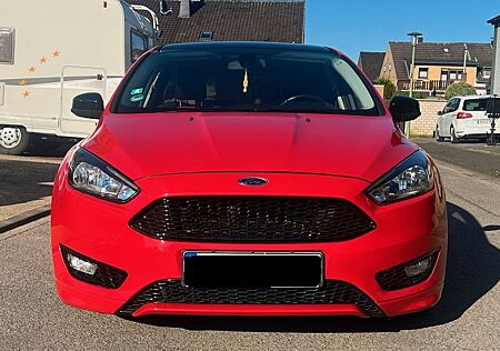 Ford Focus 1,5 EcoBoost 110kW ST-Line ST-Line Ricardo