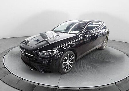 Mercedes-Benz E 300 T de 4M AMG+AHK+Distr+Burm+ R-Kamera+Carpl