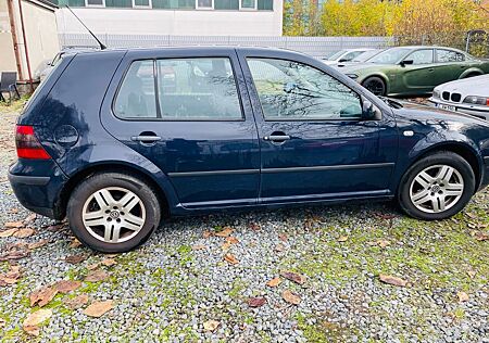 VW Golf Volkswagen 1.6 Special Klima/ Tüv 11/26