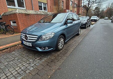 Mercedes-Benz B 180 BlueEFFICIENCY -