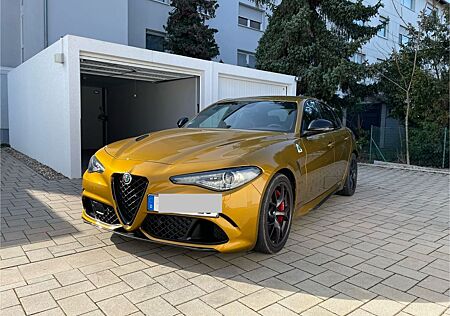 Alfa Romeo Giulia 2.9 V6 Bi-Turbo 375 kW AT8 Quadrifogl...