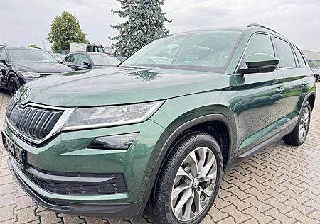 Skoda Kodiaq Clever 4x4 7Sitze Virtual Pano Navi AHK