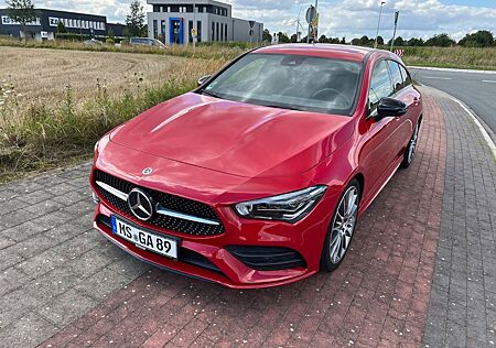 Mercedes-Benz CLA 220 Shooting Brake CLA 220 AMG Line