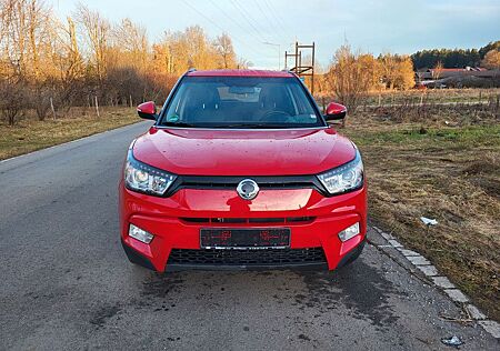 SsangYong Tivoli 1.6i,Euro 6,Leder,Klimaaut,1 Hand,Alu