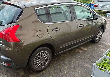 Peugeot 3008 Premium 155 THP Premium