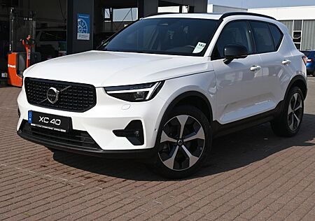 Volvo XC 40 XC40 B4 DSG Ultra Dark*FSHZG*360°*ACC*AHK