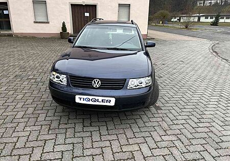 VW Passat Variant Volkswagen 1.8 Basis