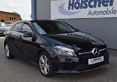 Mercedes-Benz A 180 AUTOM! Navi Leder,Sitzh, Parks,V&H,Allw,,,
