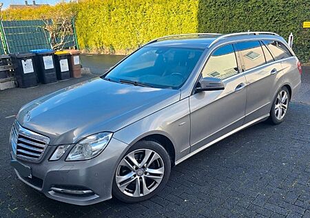 Mercedes-Benz E 220 CDI T BlueEFFICIENCY - AVANTGARDE