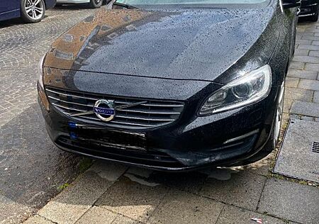 Volvo V60 D6 TWIN ENGINE Plug-in-Hybrid R Design R...
