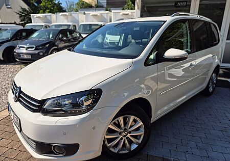 VW Touran Volkswagen 1.4 TSI Highline DSG Pano Xenon Navi 7-Si