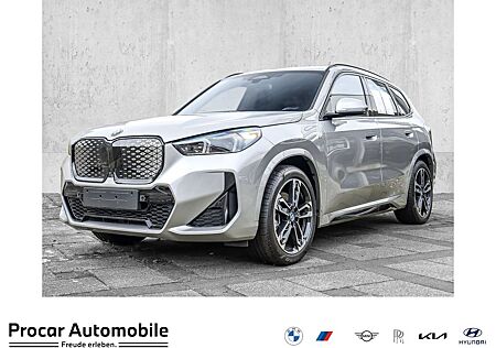 BMW iX1 xDrive30 M-Sportpaket Innovationspaket Comfo