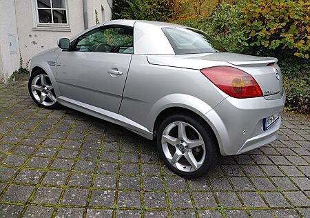 Opel Tigra 1.8 - OPC Line