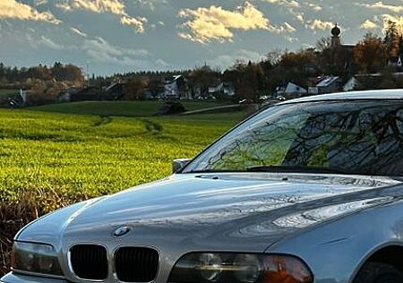 BMW 520i