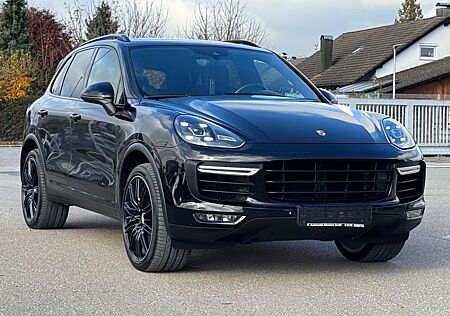 Porsche Cayenne Turbo *PANO*RFK*PDLS*18Wege