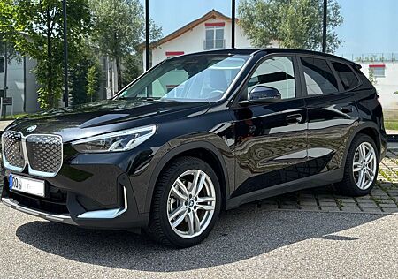 BMW iX1 xDrive30 313 PS Garantie 11/26