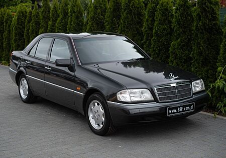 Mercedes-Benz C 220 CLASSIC LIKE NEW - 3.639km MINT W202