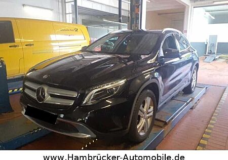 Mercedes-Benz GLA 200 ~1.Hand~Distronic~Navi~Bi-Xenon~R.Kamera~