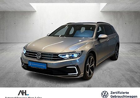 VW Passat Variant Volkswagen 1.4 eTSI R-Line Stand.hz. Pano RF