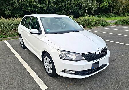 Skoda Fabia 1.2l TSI 66kW Active Combi - TÜV NEU