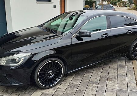 Mercedes-Benz CLA 220 Shooting Brake CLA 220 SB CLA 220 d Urban / KD neu / 8-fach ber
