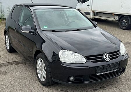 VW Golf Volkswagen 1.9 TDI Zahnriemen + Kupplung + TÜV NEU !