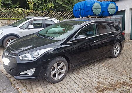Hyundai i40 cw 2.0 GDI Style Hagelschaden
