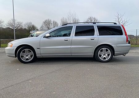 Volvo V70 2.4DMomentum 120kW Automatik