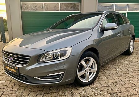 Volvo V60 Kombi Summum D4/LEDER/NAVI/XENON/ACC/STANDHZ