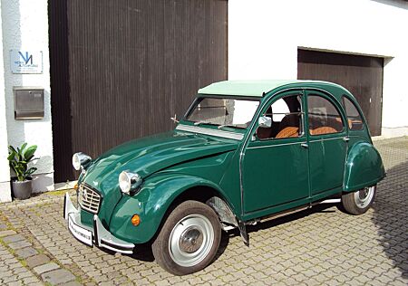 Citroën 2 CV 2 CV6 Special Leder restauriert Zustand 2+