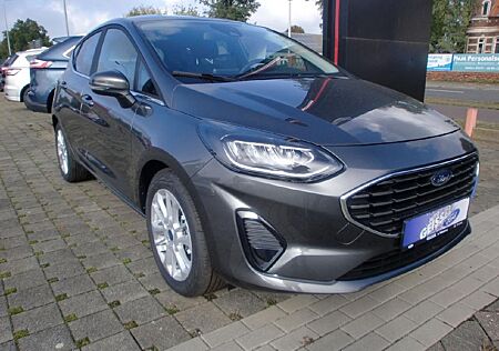 Ford Fiesta Titanium Klima LED Winterp. DAB PDC