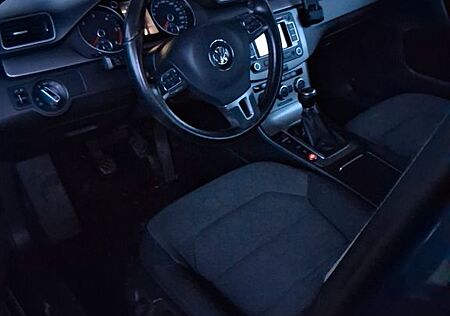 VW Passat Volkswagen 1.6 TDI BlueMotion BlueMotion