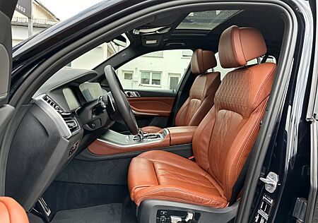 BMW X5 xDr45e M Sport PANO*22"*ACC*TV*Individual*AHK