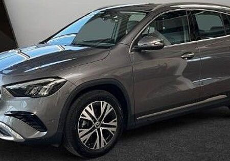 Mercedes-Benz GLA 200 Progressive AHK MBUX RFK LED TWA 18"LM