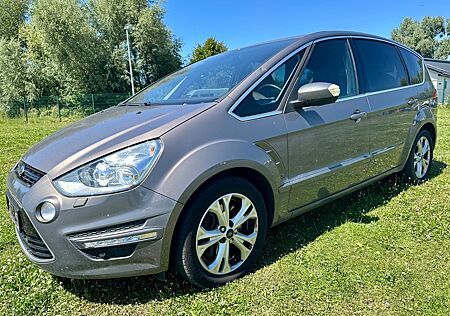 Ford S-Max Titanium
