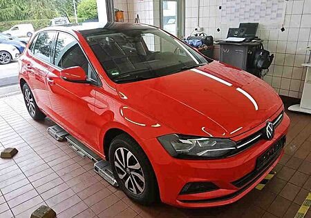 VW Polo Volkswagen VI Comfortline Active PANO SHZ AHK ALU
