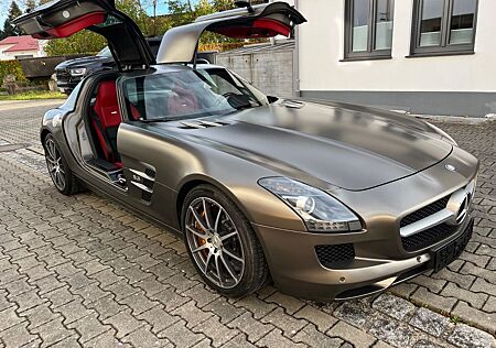 Mercedes-Benz SLS AMG EINMALIG Neuwertig kein USA