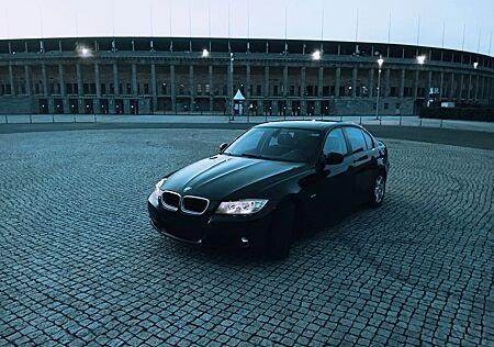 BMW 318i -