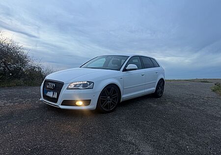 Audi A3 2.0 TDI (DPF) S line Sportback S line