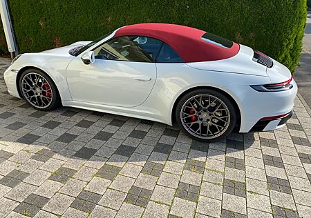 Porsche 992 Carrera 4S Cabriolet Carrera S Approved 27